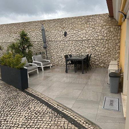 Yellow Sweet Home - Maria E Beatriz Nazaré Exterior photo