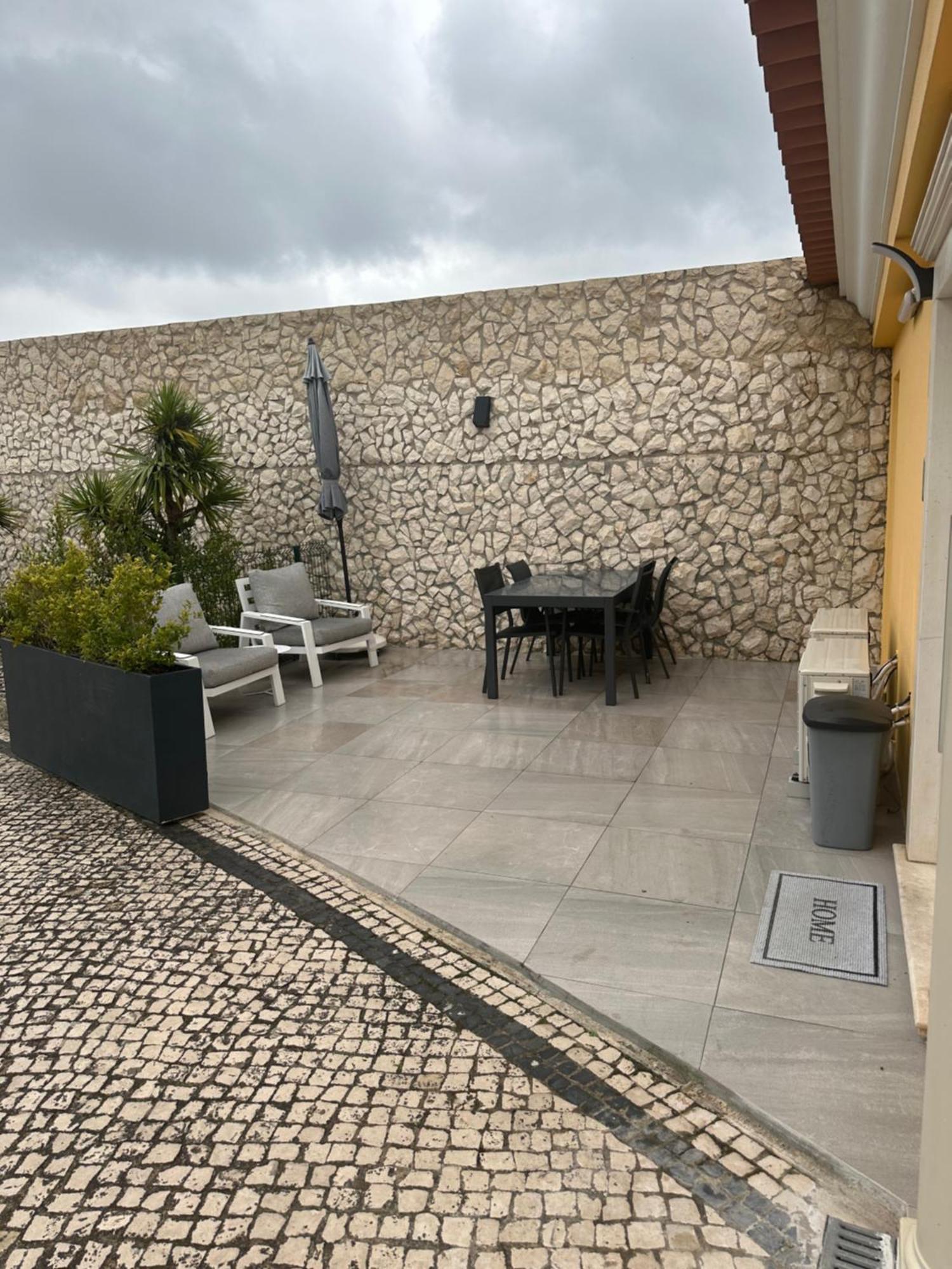 Yellow Sweet Home - Maria E Beatriz Nazaré Exterior photo